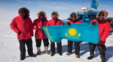 Казахстанцы впервые покорили Южный полюс