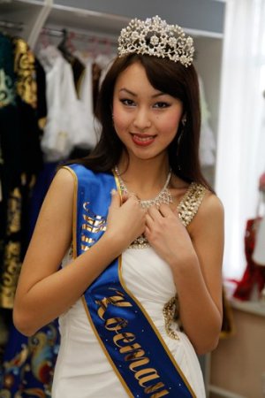 Победительница регионального конкурса «Мисс Костанай» Сауле ДОСЖАНОВА вошла в десятку самых красивых девушек Казахстана.