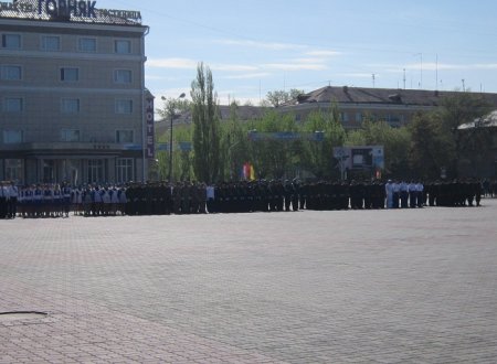 Звенит победная весна!