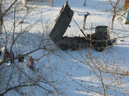 Средь новогодней кутерьмы, однажды…