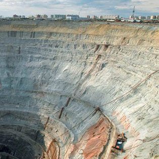 В Рудном при перевозке горной массы погиб 40-летний водитель