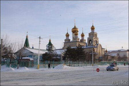 "Будем стараться быть солью земли" - костанайцев поздравили с Рождеством епископ и заместитель акима области