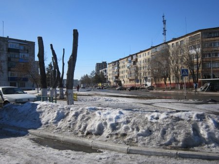 В Рудном снежный покров уменьшился вдвое за неделю