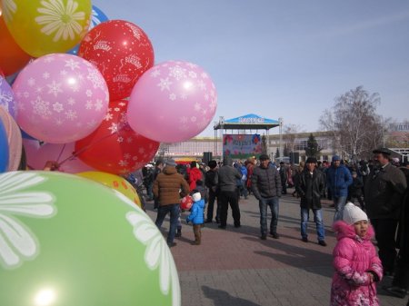 Поздравления за поздравлениями