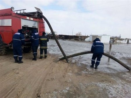 В Карагандинской области река затопила 26 жилых домов (фото)