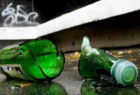 7 суток за брошенную бутылку получил житель Костанайской области