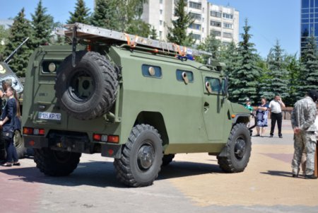 В Костанае горожанам показали спецтехнику ДВД, ДЧС и пожарных