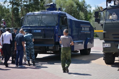 В Костанае горожанам показали спецтехнику ДВД, ДЧС и пожарных