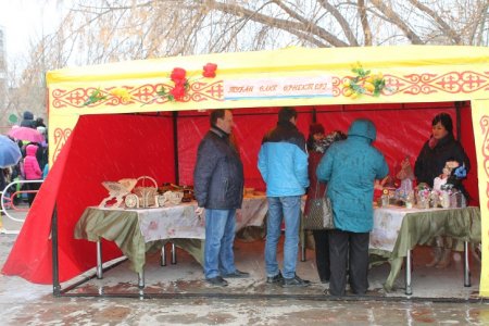 Хоть и в дождь, но весело