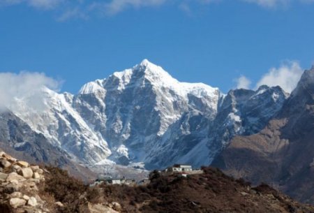 Безногий альпинист из Китая исполнил мечту всей жизни - покорил Эверест в 69 лет 