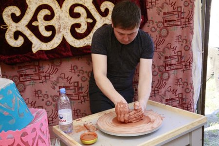 300 000 тенге за самый вкусный напиток - в Костанайской области впервые прошел фестиваль кумыса